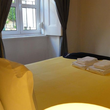 Campo Santana Apartment Lisbon Bagian luar foto